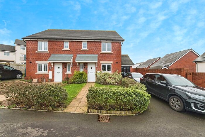 3 Bedroom Semi Detached House For Sale In Covert Close, Axminster, EX13