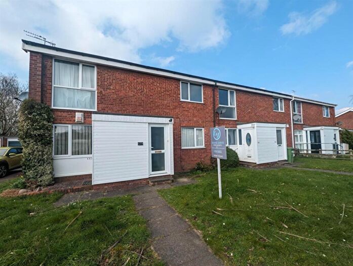 2 Bedroom Apartment For Sale In Grove Street, New Balderton, Newark, NG24