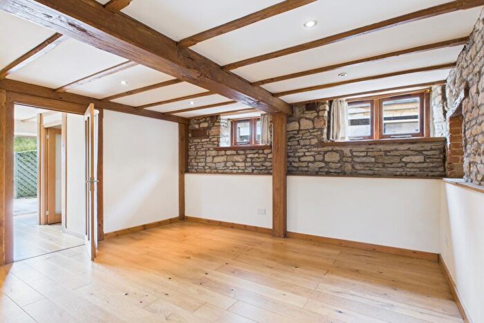 2 Bedroom Character Property To Rent In A London Road, Wansford, Peterborough, Cambridgeshire, PE8