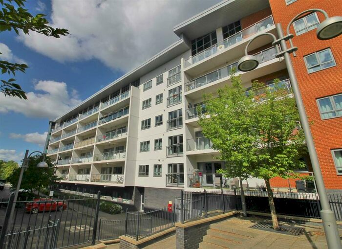 1 Bedroom Flat To Rent In Hamilton House, Wolverton Park Road Wolverton, Milton Keynes, MK12