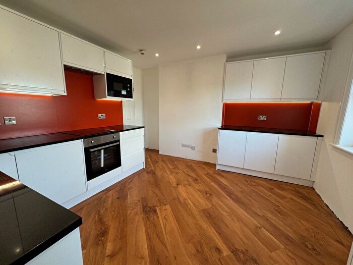 1 Bedroom Flat To Rent In Eversfield Road, Eastbourne, BN21