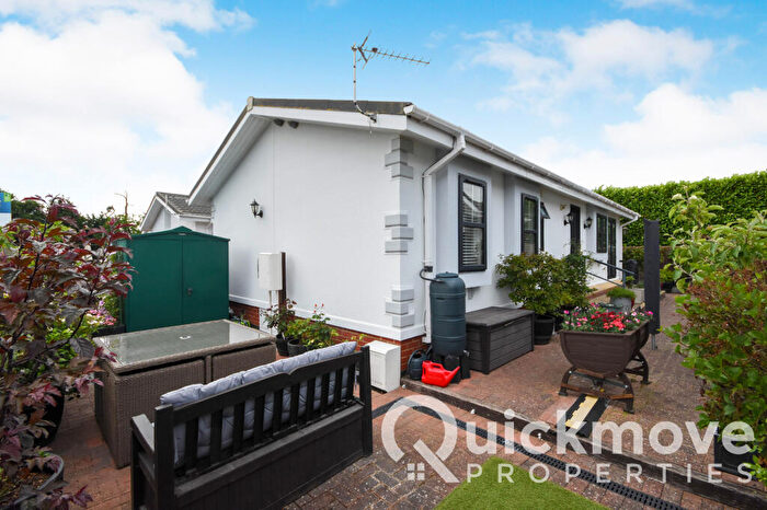 2 Bedroom Park Home For Sale In Halstead, Essex, CO9