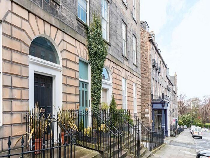 3 Bedroom Flat To Rent In Dublin Street, New Town, Edinburgh, EH3