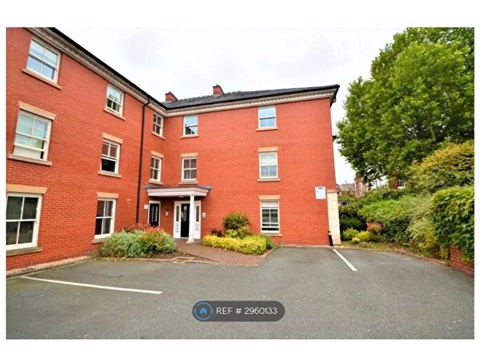 2 Bedroom Flat To Rent In Bovey Court, Warrington, WA1