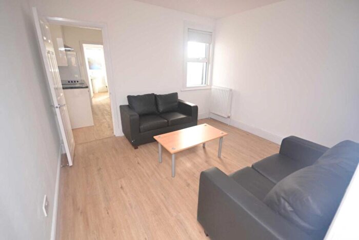 4 Bedroom Terraced House To Rent In Edgehill Street, Reading, RG1