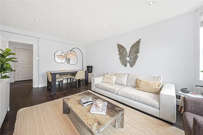 2 Bedroom Flat To Rent In Collingham Place, Earls Court, SW5