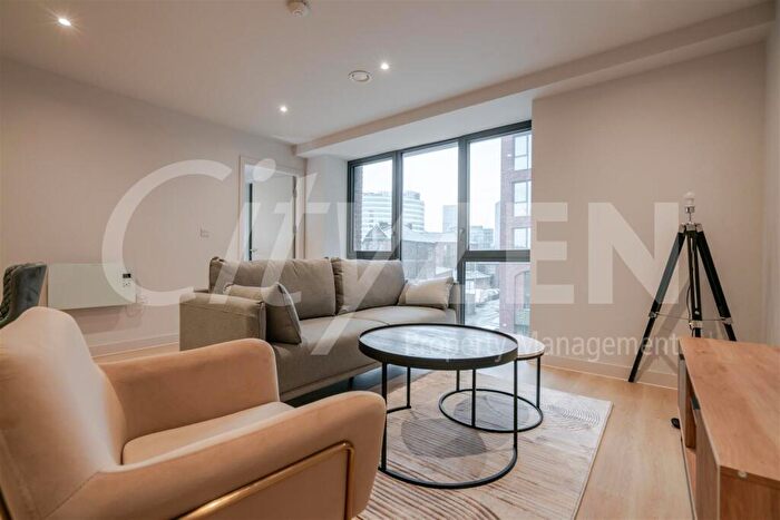 2 Bedroom Flat To Rent In Waterhouse Gardens, Dutton Street, Manchester, M3