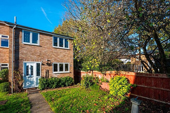 3 Bedroom End Of Terrace House For Sale In Newborough Green, New Malden, KT3