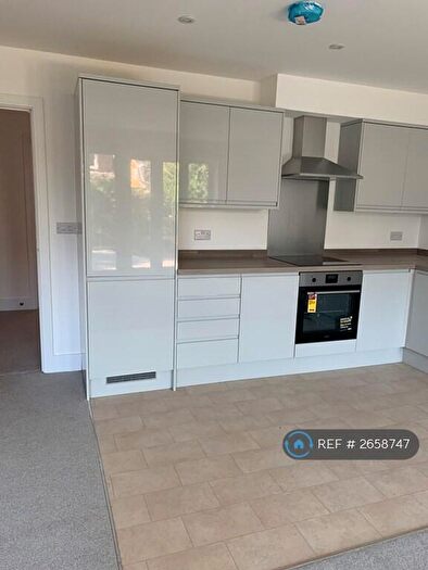 2 Bedroom Flat To Rent In Guildford Road, Bagshot, GU19