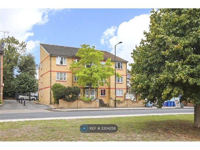 1 Bedroom Flat To Rent In Henley Court, London, SE15