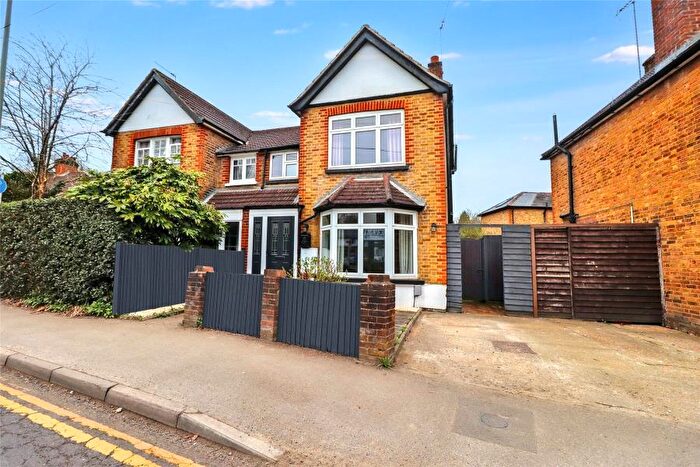 2 Bedroom Semi-Detached House To Rent In Woking, Surrey, GU21