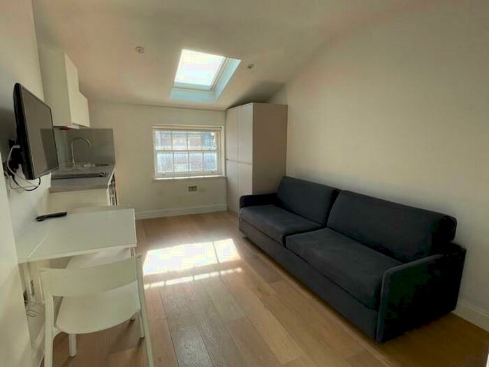 Studio To Rent In College Crescent, Swiss Cottage, NW3