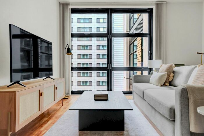 1 Bedroom Flat To Rent In Canary Wharf, London, E14