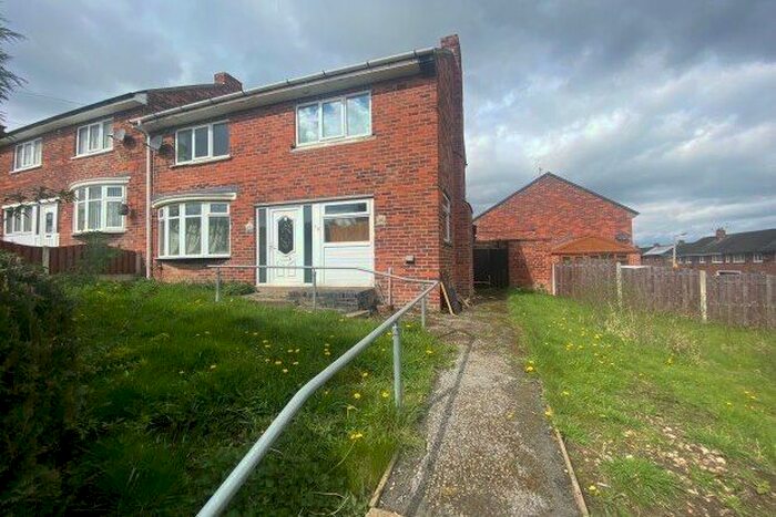 3 Bedroom Semi-Detached House To Rent In Bents Road, Rotherham, S61