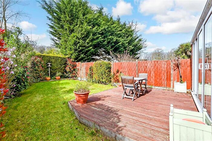 2 Bedroom Semi-Detached House For Sale In Javelin Road, West Malling, Kent, ME19