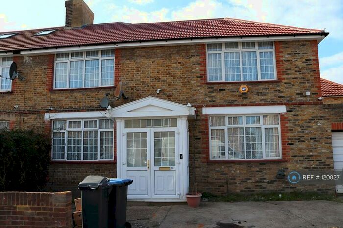 4 Bedroom End Of Terrace House To Rent In Latymer Way, London, N9