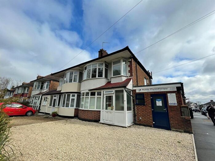 2 Bedroom Flat To Rent In West End Road, Ruislip, HA4