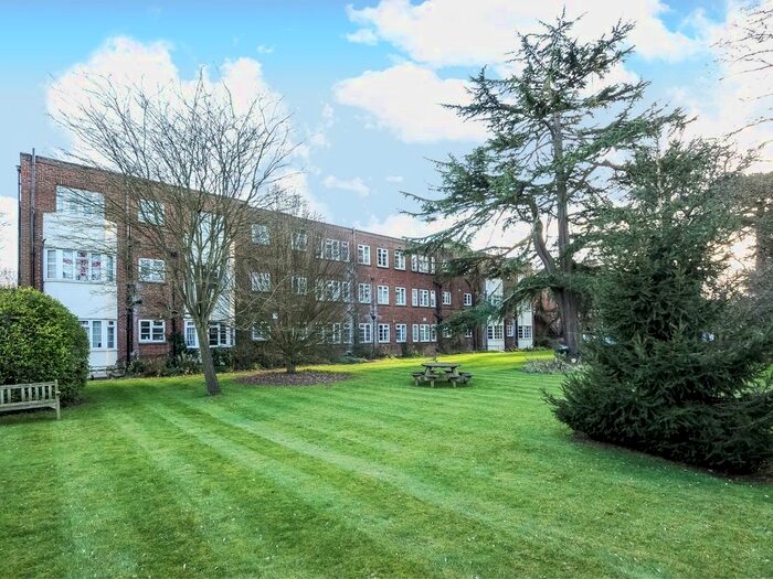 4 Bedroom Flat To Rent In Berkeley Court, Coley Avenue, Reading, RG1