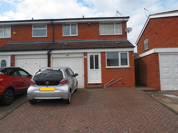 3 Bedroom End Of Terrace House For Sale In Westacre Gardens, Stechford, B33