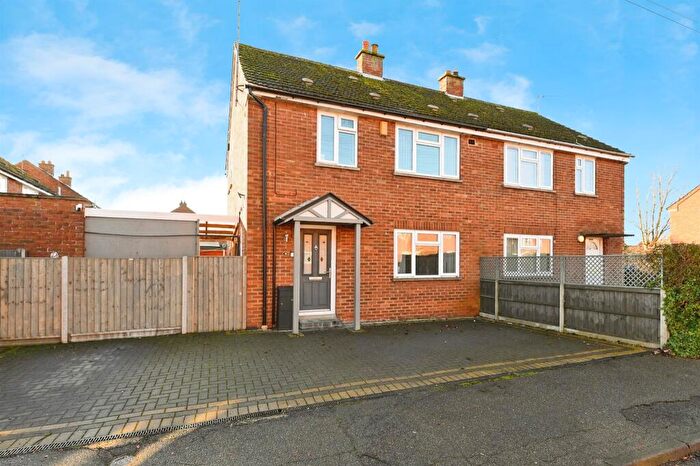 3 Bedroom Semi-Detached House For Sale In Lady Jane Grey Road, King's Lynn, PE30