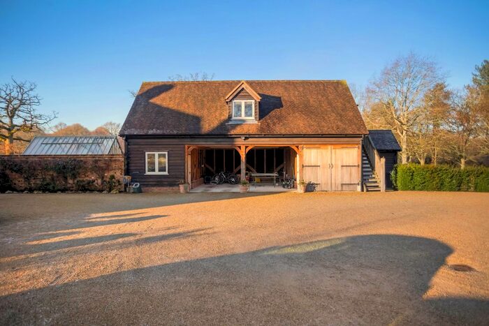 1 Bedroom Flat To Rent In Ecchinswell Road, Kingsclere, Newbury, RG20