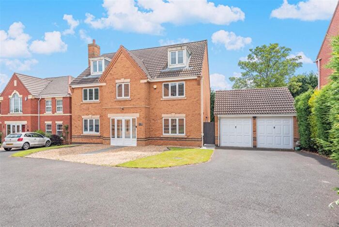 5 Bedroom Detached House For Sale In Wheatland Grove, Aldridge, Walsall, WS9