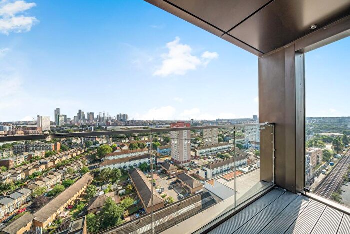 1 Bedroom Flat To Rent In Moulding Lane, London, SE14
