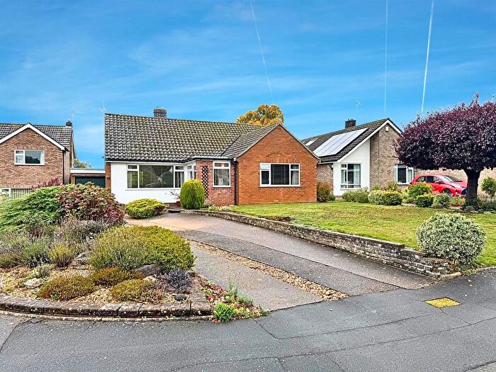 3 Bedroom Detached Bungalow For Sale In Cliff Avenue, Nettleham, Lincoln, LN2