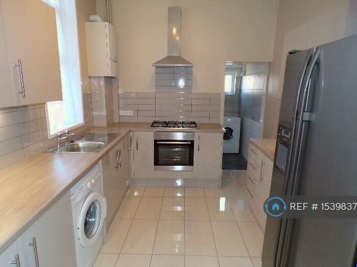 5 Bedroom Terraced House To Rent In Queensland Avenue, Coventry, CV5