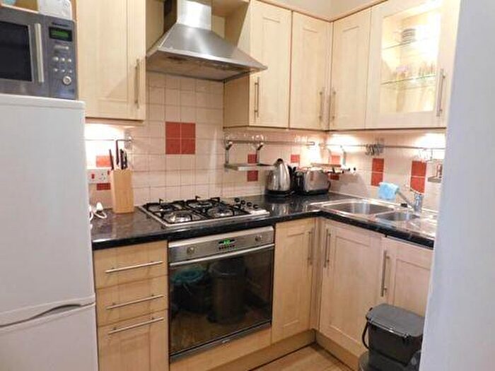 1 Bedroom Flat To Rent In Springwell Place, Edinburgh, EH11