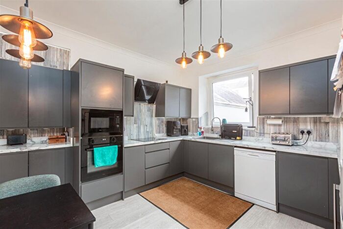2 Bedroom Maisonette For Sale In Montpelier Terrace, Mount Pleasant, Swansea, SA1