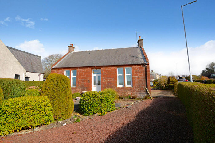 2 Bedroom Cottage For Sale In Annbank Road, Mossblown, KA6