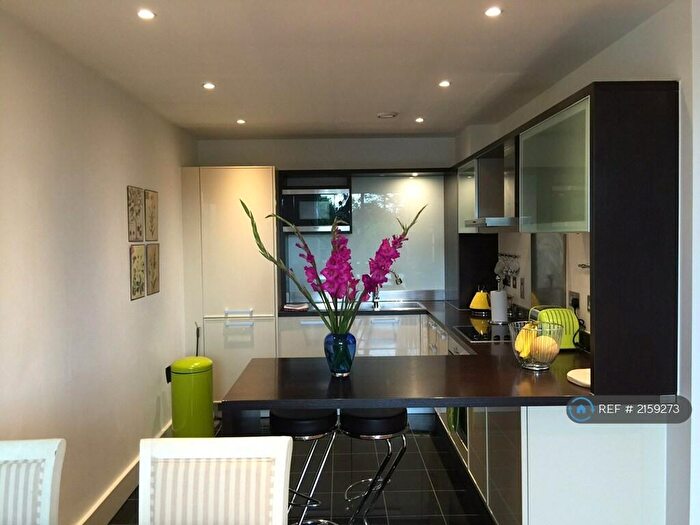 2 Bedroom Flat To Rent In Kingfisher Way, Cambridge, CB2