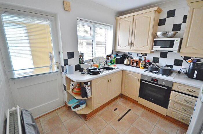 2 Bedroom Semi-Detached Bungalow For Sale In Viking Way, Holland-on-Sea, CO15