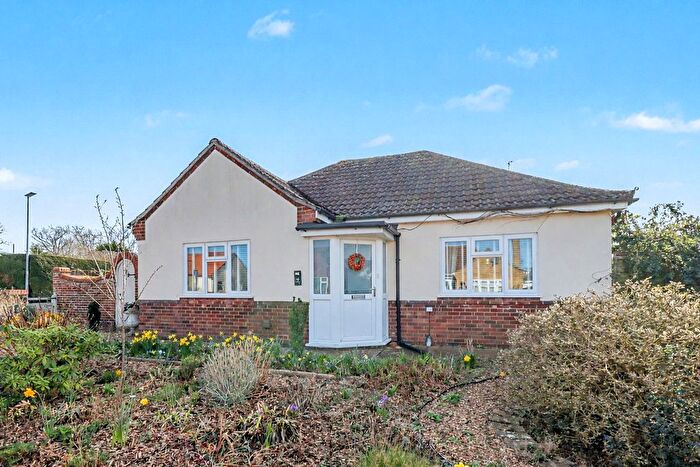 3 Bedroom Detached Bungalow For Sale In Dawnay Avenue, King's Lynn, Norfolk, PE30