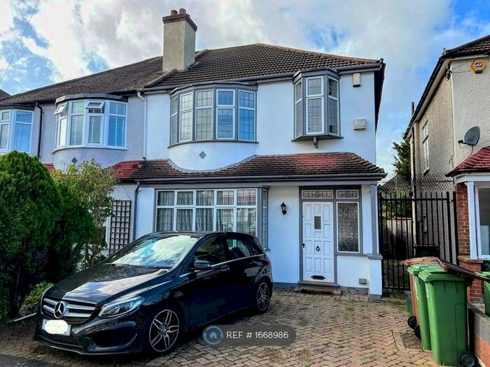3 Bedroom Semi-Detached House To Rent In St. James Avenue, Sutton, SM1