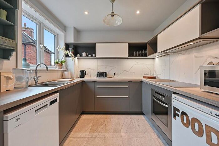 4 Bedroom Town House To Rent In Chantry Place, Eton, SL4