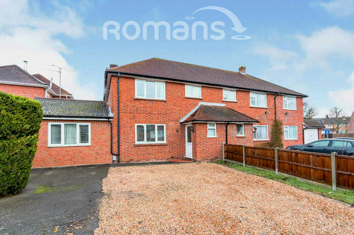 4 Bedroom Semi-Detached House To Rent In Mulgrave Road, Frimley, GU16