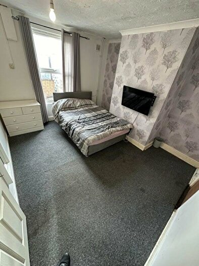 1 Bedroom House To Rent In Two Mile Hill Road, Bristol, BS15
