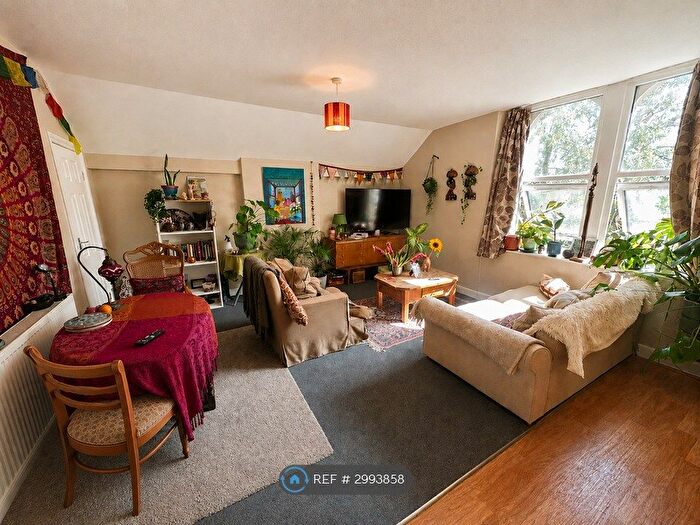 2 Bedroom Flat To Rent In Cotham Brow, Bristol, BS6