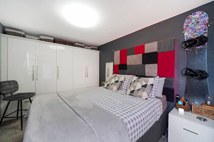 1 Bedroom Flat For Sale In Grangedale Close, Northwood, HA6