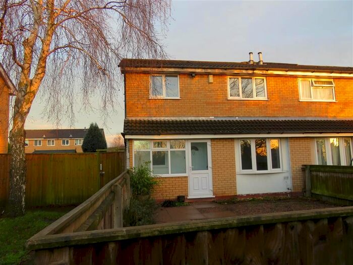 2 Bedroom Property To Rent In Foxdale Drive, Brierley Hill, DY5