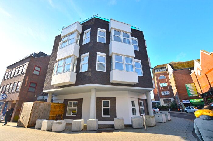 1 Bedroom Flat To Rent In London Road, Redhill, Surrey, RH1