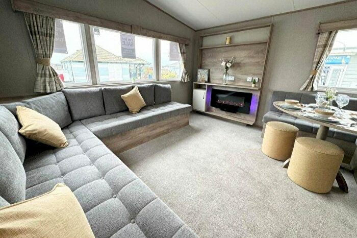 2 Bedroom Caravan For Sale In Solent Breezes Holiday Park, Warsash, Nr Fareham, Hampshire, SO31