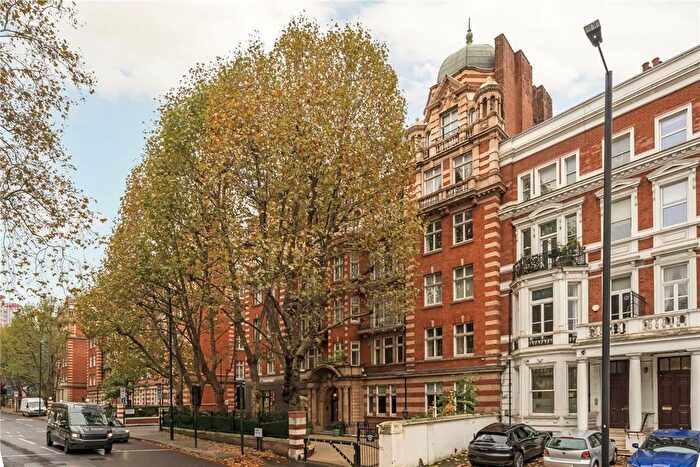 5 Bedroom Flat To Rent In Blomfield Court, Little Venice, W9