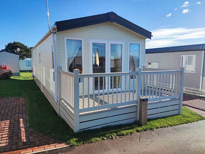 2 Bedroom Mobile/park Home For Sale In Sennen, Penzance, TR19