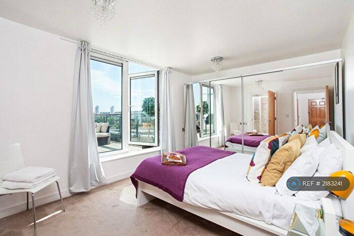 3 Bedroom Penthouse To Rent In Erebus Drive, London, SE28