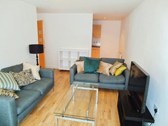 2 Bedroom Flat To Rent In Waterloo Apartments, Waterloo Street, Leeds, West Yorkshire, LS10