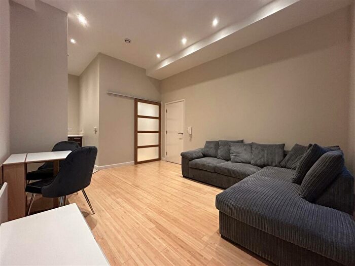 2 Bedroom Apartment To Rent In The Birchin Northern Quarter, M4