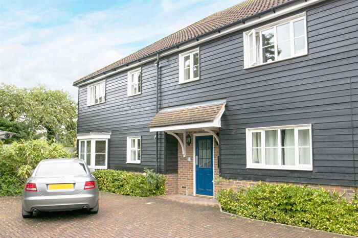 2 Bedroom Apartment To Rent In Gardeners Close, Maulden, Bedford, MK45